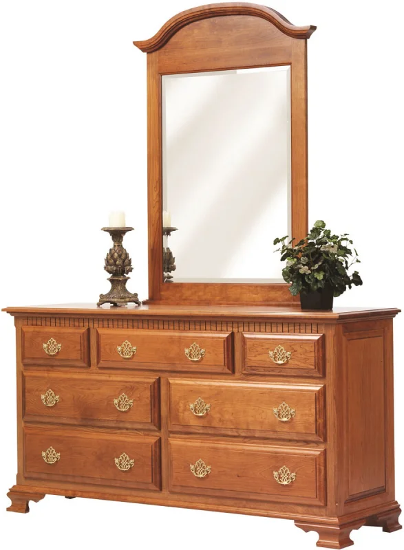 Elizabeth's Tradition Grand Dresser