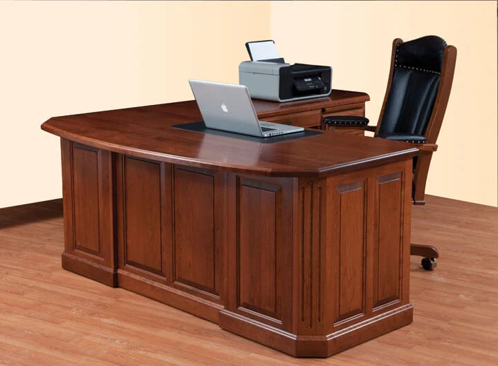 Overhanging Desk on Client Edge