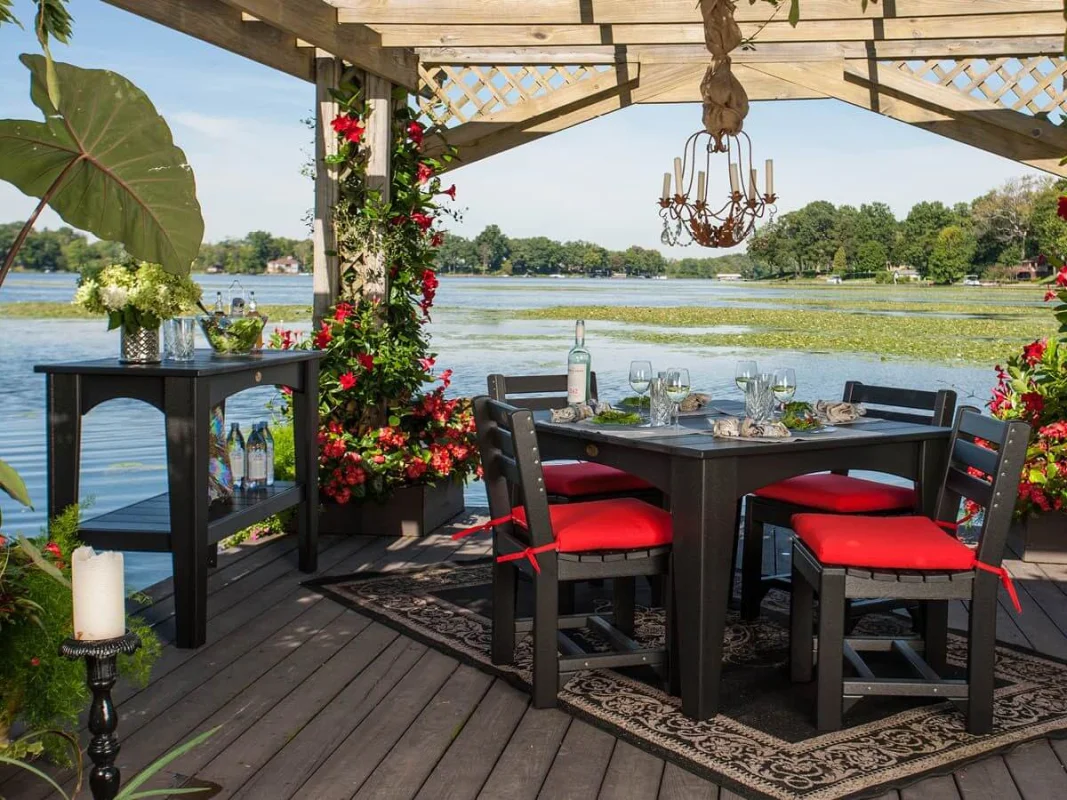 New Guinea Outdoor Set