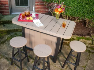 Arashi Outdoor Serving Bar and Stools