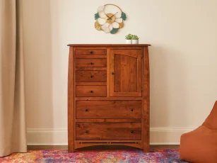 Castle Rock Bachelor's Chest
