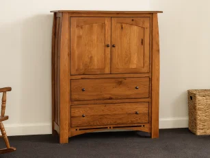 Castle Rock Gentleman's Chest