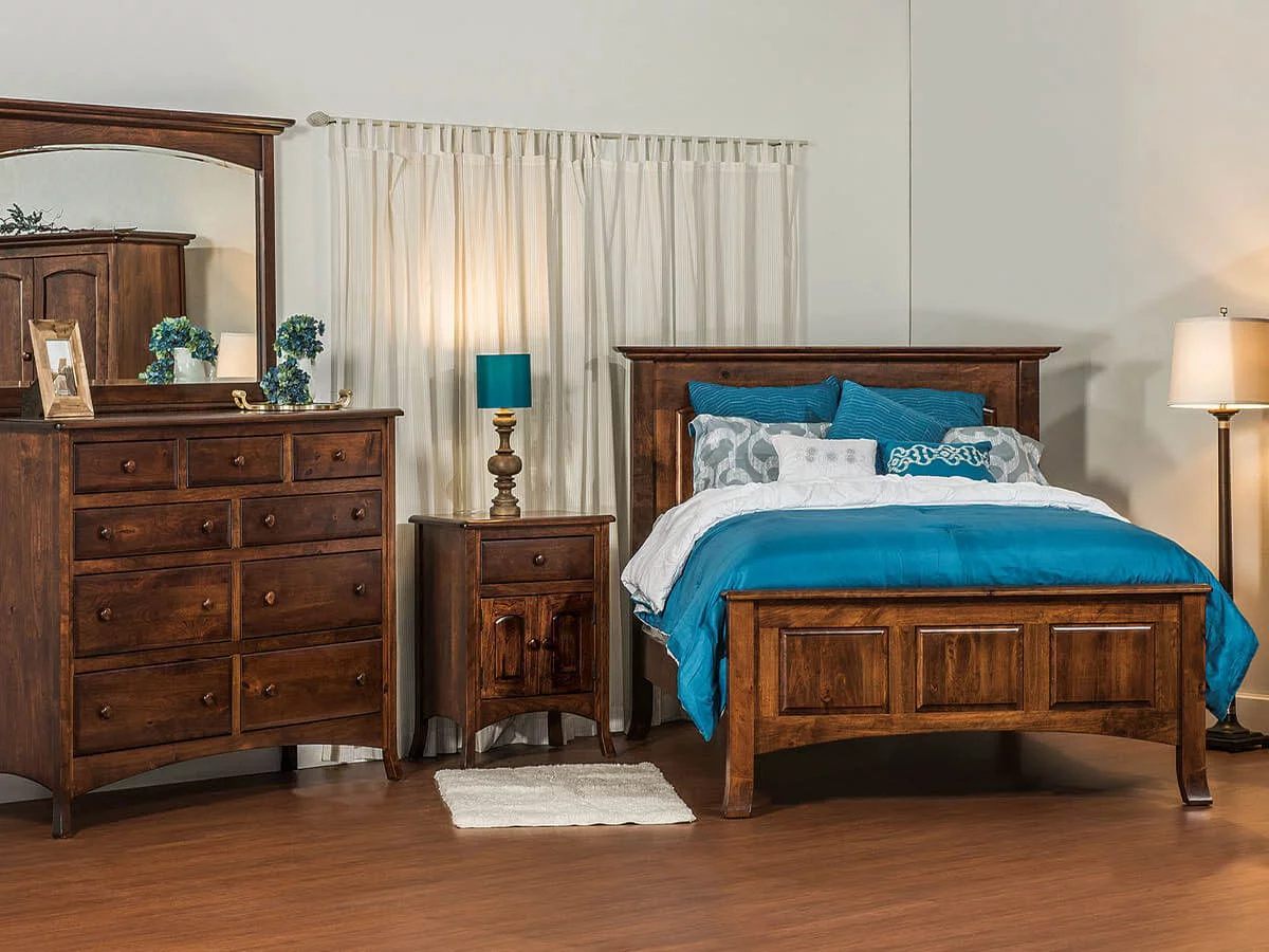 Bradley Amish Bedroom Set image 2