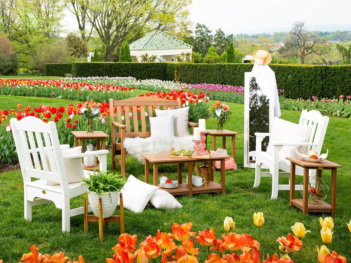Hookton Patio Furniture Set image 1
